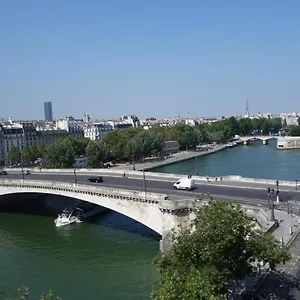 sur-seine-chez-caroline.fr-paris.fr/